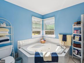 508 Laura Lane, Philadelphia PA 19116