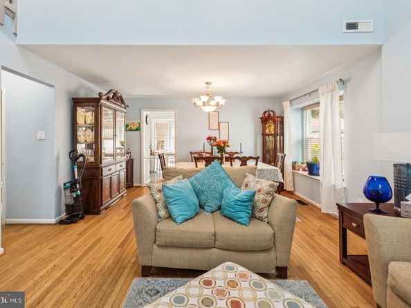 508 Laura Lane, Philadelphia PA 19116