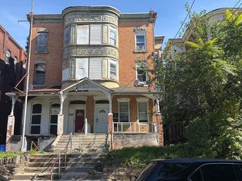 1713 W Tioga Street