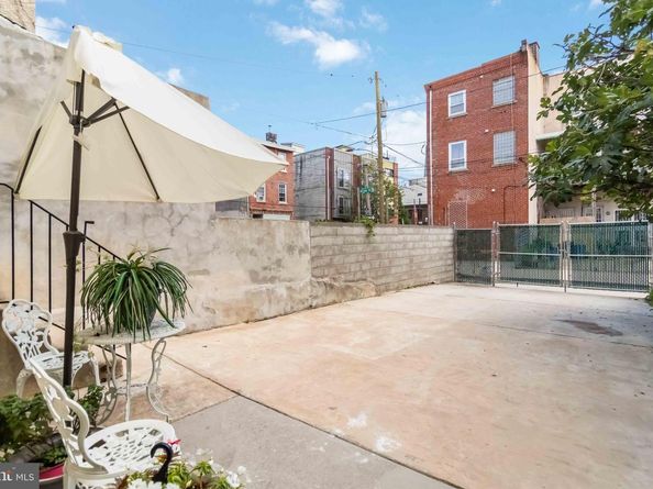 1202 Mount Vernon Street, Philadelphia PA 19123