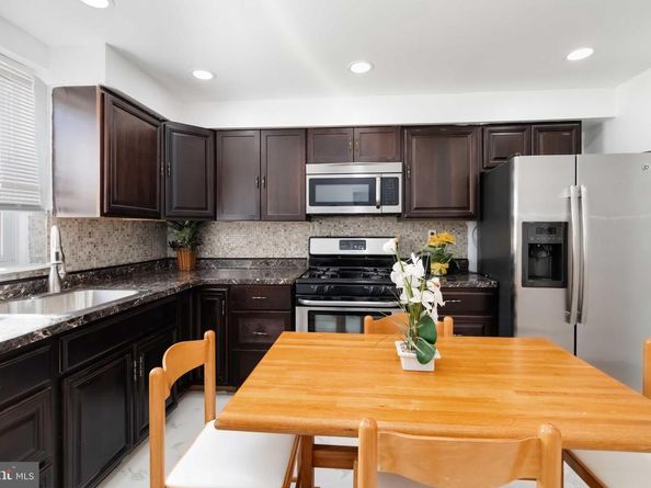 1202 Mount Vernon Street, Philadelphia PA 19123