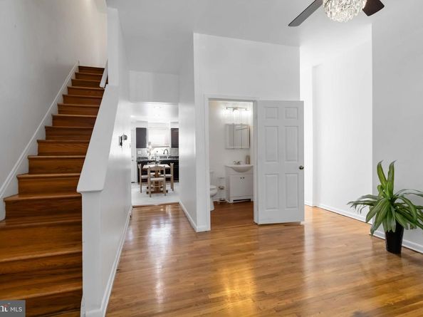 1202 Mount Vernon Street, Philadelphia PA 19123