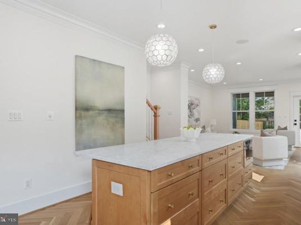 2105 Commonwealth Avenue, Alexandria VA 22301