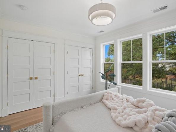 2105 Commonwealth Avenue, Alexandria VA 22301