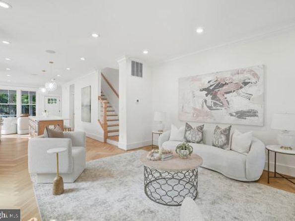 2105 Commonwealth Avenue, Alexandria VA 22301
