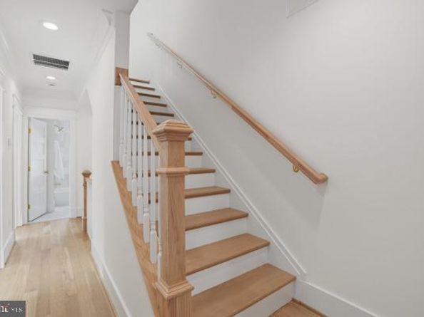 2105 Commonwealth Avenue, Alexandria VA 22301