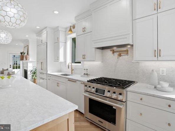 2105 Commonwealth Avenue, Alexandria VA 22301