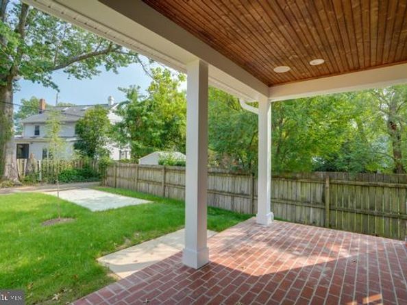 2105 Commonwealth Avenue, Alexandria VA 22301