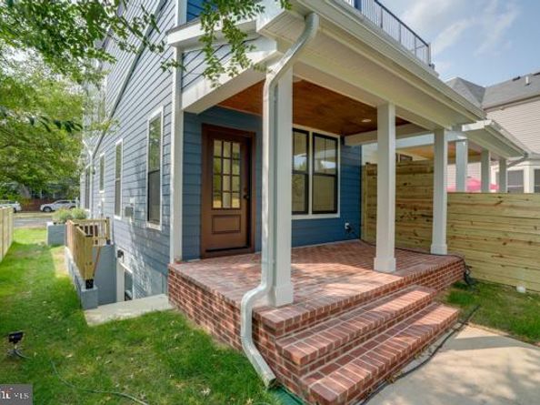 2105 Commonwealth Avenue, Alexandria VA 22301