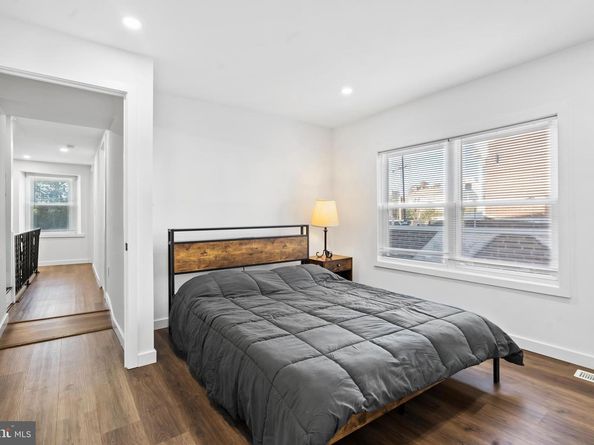 481 Conarroe Street, Philadelphia PA 19128