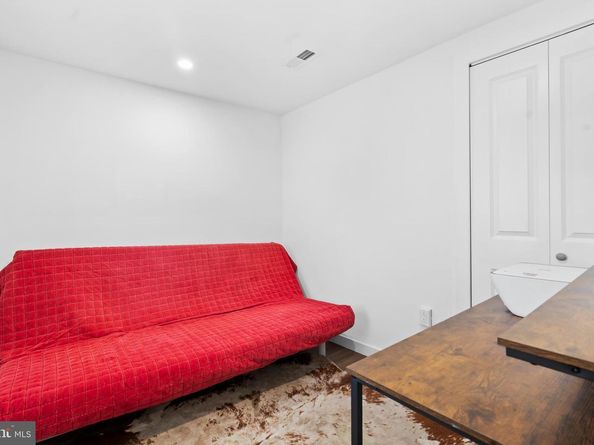 481 Conarroe Street, Philadelphia PA 19128