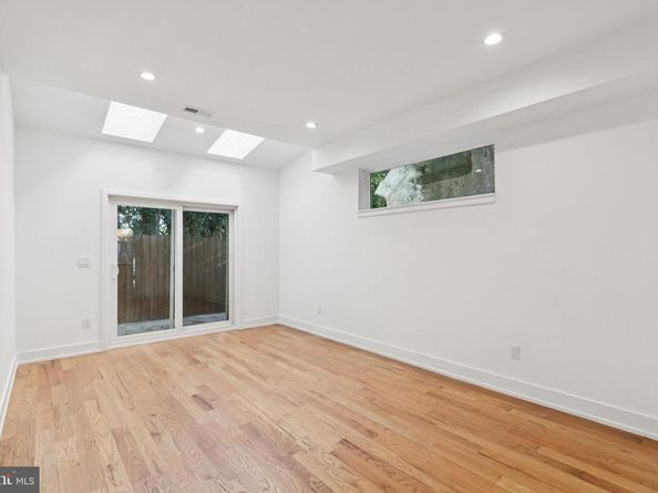 3832 Pennsgrove Street, Philadelphia PA 19104