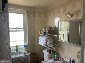 112/114 Pusey Avenue, Collingdale PA 19023