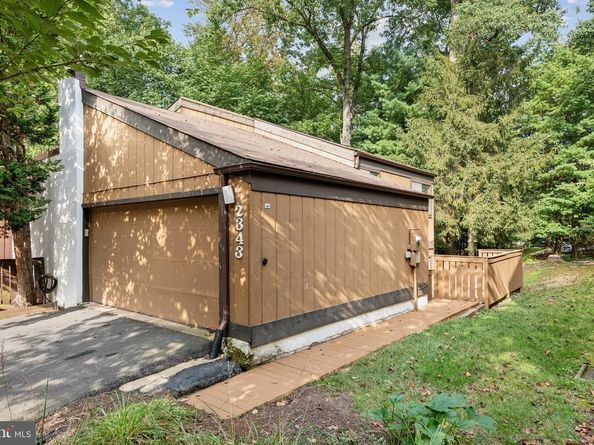 2343 Glade Bank Way, Reston VA 20191