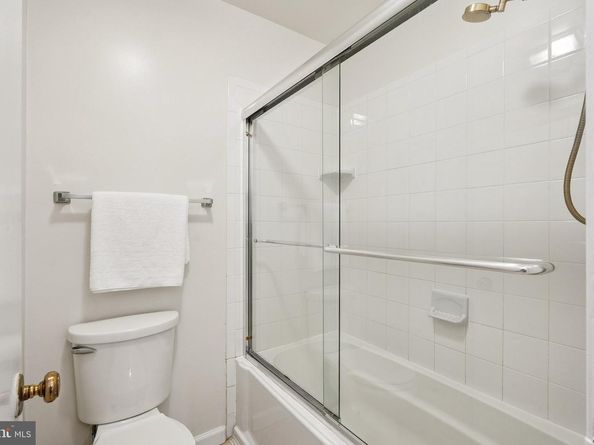 2343 Glade Bank Way, Reston VA 20191