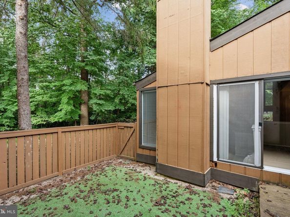 2343 Glade Bank Way, Reston VA 20191