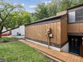 2343 Glade Bank Way, Reston VA 20191