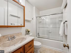 2343 Glade Bank Way, Reston VA 20191
