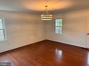 10030 Glencroft Court, Vienna VA 22181