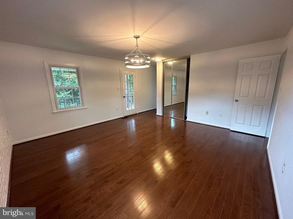 10030 Glencroft Court, Vienna VA 22181