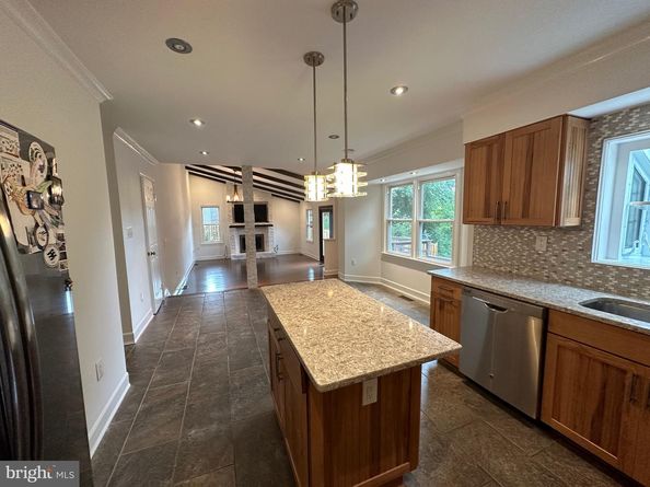 10030 Glencroft Court, Vienna VA 22181