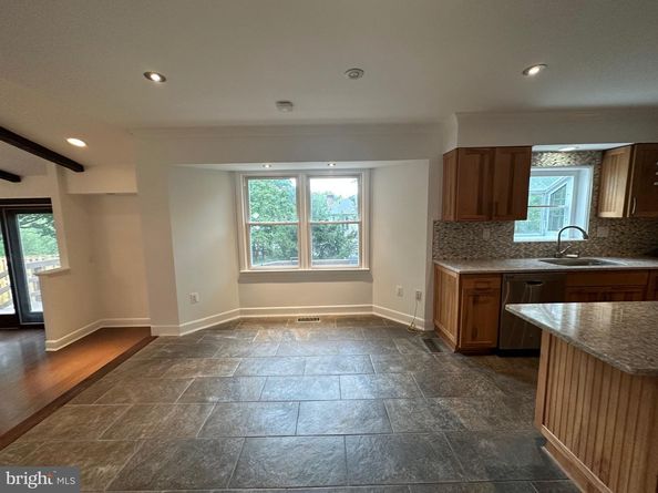 10030 Glencroft Court, Vienna VA 22181