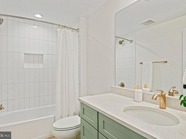 507 Kramer Drive SE, Vienna VA 22180