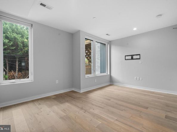 24 Florida Avenue NE 201, Washington DC 20002