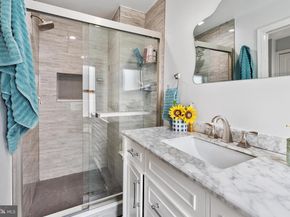 3033 Richmond Street, Philadelphia PA 19134