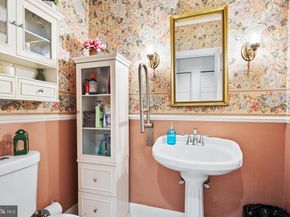 3033 Richmond Street, Philadelphia PA 19134