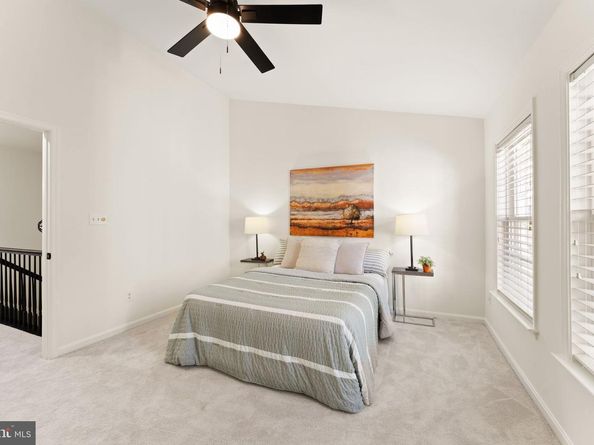 47825 Scotsborough Square 123, Sterling VA 20165