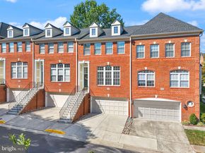 47825 Scotsborough Square 123, Sterling VA 20165