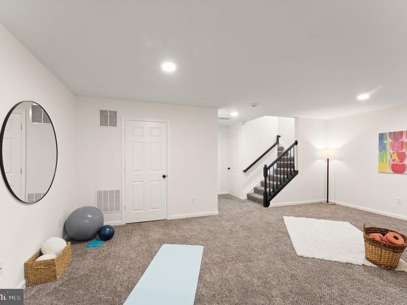47825 Scotsborough Square 123, Sterling VA 20165
