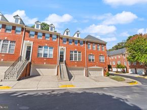 47825 Scotsborough Square 123, Sterling VA 20165