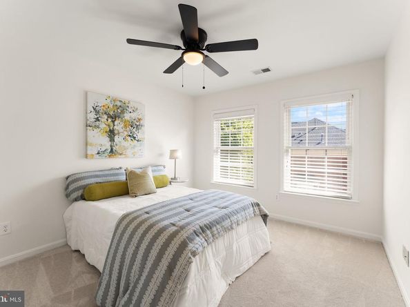 47825 Scotsborough Square 123, Sterling VA 20165