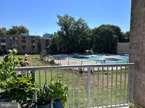 2901 Charing Cross Road 12/8, Falls Church VA 22042