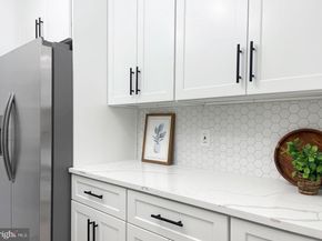 2901 Charing Cross Road 12/8, Falls Church VA 22042
