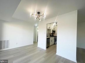 2901 Charing Cross Road 12/8, Falls Church VA 22042