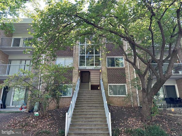 2901 Charing Cross Road 12/8, Falls Church VA 22042