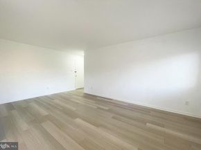 2901 Charing Cross Road 12/8, Falls Church VA 22042