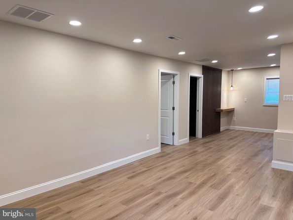 9328 Academy Road, Philadelphia PA 19114
