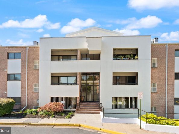 4360 Cherry Hill Road 103, Arlington VA 22207