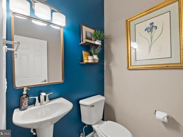 5255 Morning Mist Lane, Alexandria VA 22312