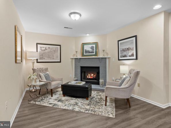 5255 Morning Mist Lane, Alexandria VA 22312