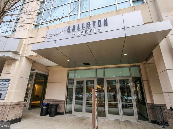 24 S Abingdon Street, Arlington VA 22204