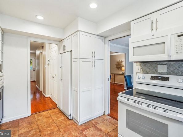 24 S Abingdon Street, Arlington VA 22204