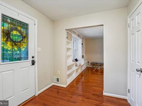24 S Abingdon Street, Arlington VA 22204