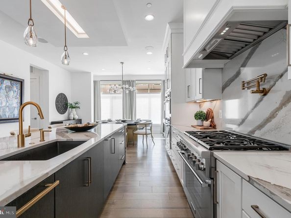 8201 River Road, Bethesda MD 20817