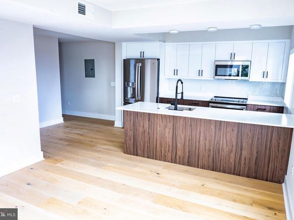 919 12TH Street NE A301, Washington DC 20002