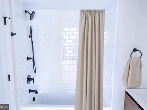 919 12TH Street NE A301, Washington DC 20002